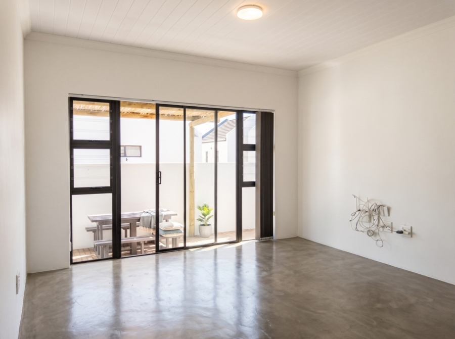 To Let 3 Bedroom Property for Rent in Golden Mile Western Cape